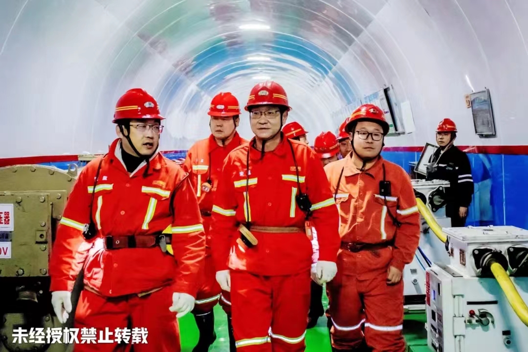 2025.10.8王晋晋深入同宝煤业督导检查节假日安全生产工作.jpg 2025.10.8王晋晋深入同宝煤业督导检查节假日安全生产工作.jpg