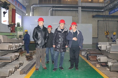 王书记深入机械制造调研指导1.jpg