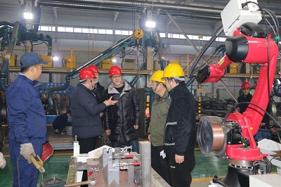 王书记深入机械制造调研指导3.jpg